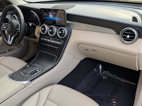Certified 2022 Mercedes-Benz GLC 300 image 20