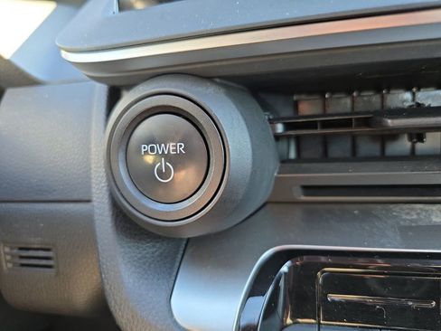 Used 2023 Toyota Prius LE image 16