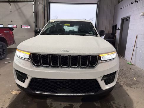New 2026 Jeep Grand Cherokee Laredo X AWD/4WD image 12