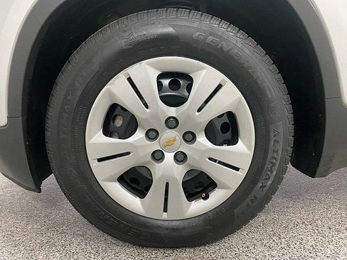 Used 2018 Chevrolet Trax LS image 21
