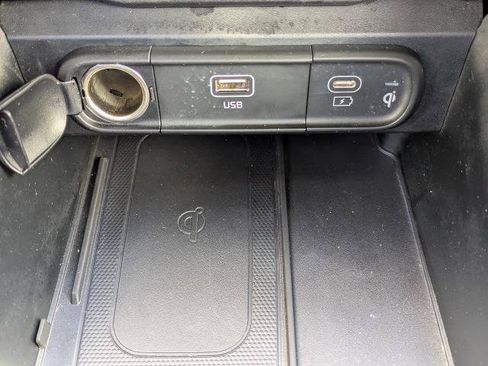 Used 2025 Kia Telluride S FWD image 24