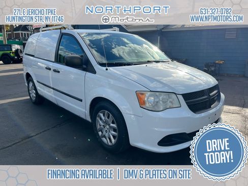 Used 2014 RAM C/V Tradesman w/ UConnect Hands-Free Group image 8