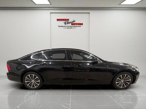 Used 2020 Volvo S90 T6 Momentum image 4