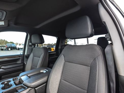 Used 2024 GMC Sierra 3500 SLE w/ SLE Convenience Package image 26