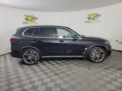Certified 2025 BMW X5 xDrive50e image 4