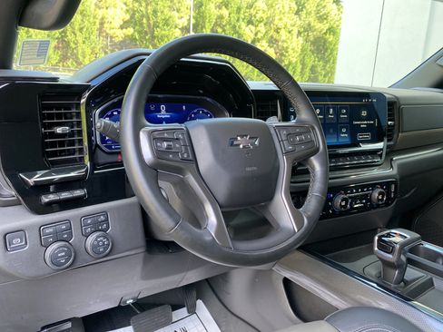 Used 2025 Chevrolet Silverado 1500 ZR2 w/ Technology Package AWD/4WD image 18