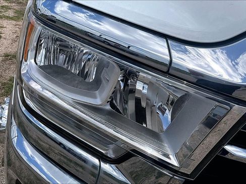 New 2024 RAM 3500 Tradesman w/ Chrome Appearance Group image 16