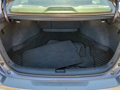 Used 2017 Honda Accord EX-L image 7