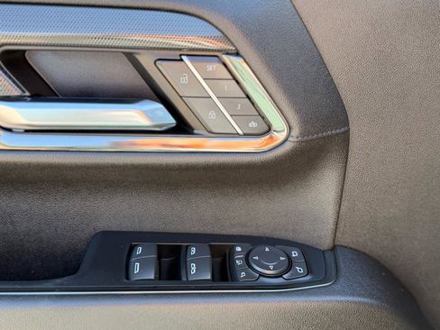 Used 2024 GMC Sierra 2500 AT4 w/ AT4 Premium Plus Package image 11