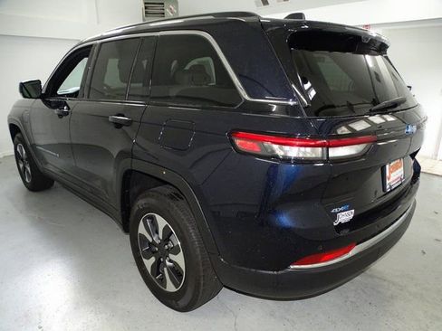 Used 2023 Jeep Grand Cherokee 4WD 4xe w/ Luxury Tech Group II image 21