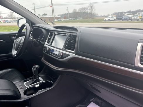 Used 2016 Toyota Highlander Limited image 45