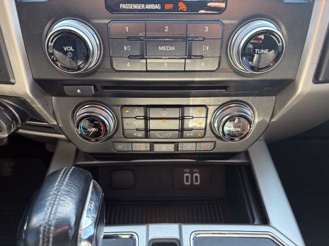 Used 2016 Ford F150 Lariat w/ Equipment Group 501A Mid AWD/4WD image 32