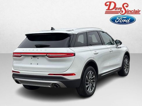 Used 2022 Lincoln Corsair FWD w/ Equipment Group 101A image 7