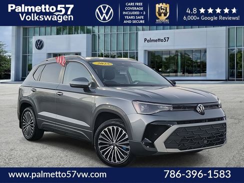 Used 2025 Volkswagen Taos SE w/ Panoramic Sunroof Package image 1