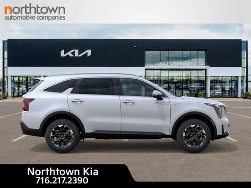 New 2025 Kia Sorento S image 8