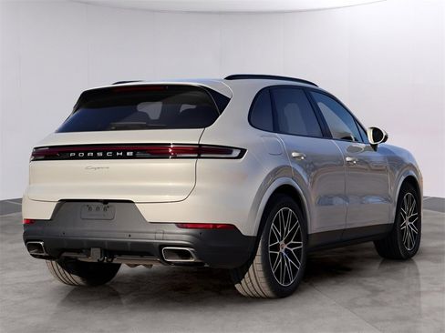 New 2026 Porsche Cayenne image 8
