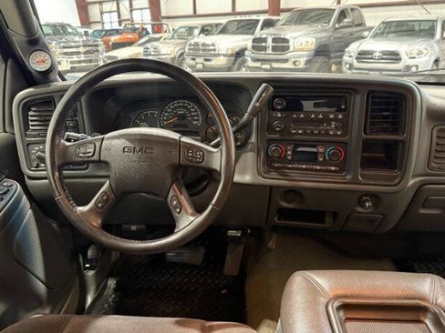 Used 2005 GMC Sierra 2500 SLE w/ Heavy-Duty Power Package image 20