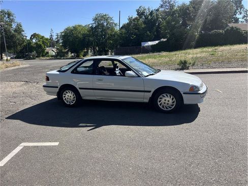 Used 1992 Acura Integra LS FWD image 4