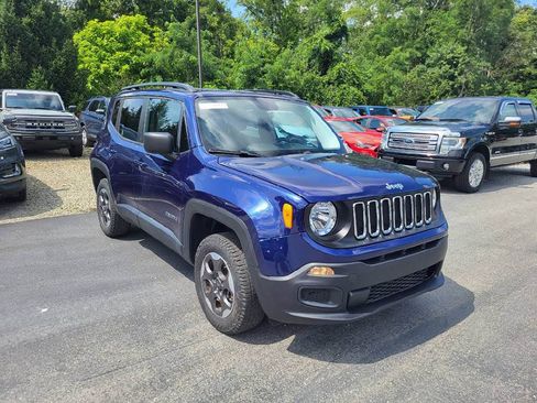Used 2017 Jeep Renegade Sport w/ Power & Air Group image 2