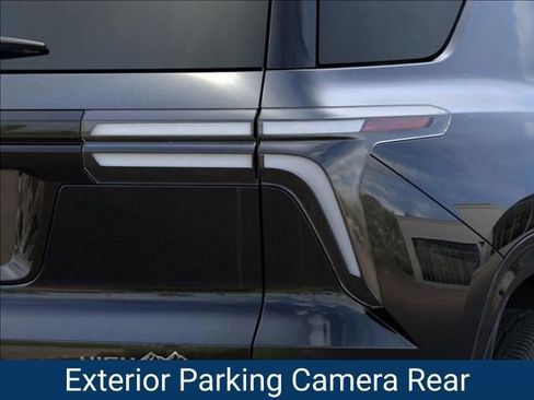 New 2026 Chevrolet Traverse High Country image 12