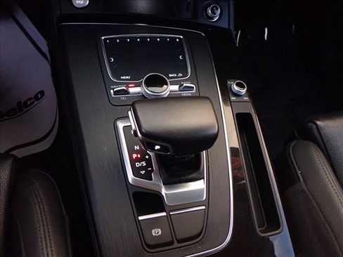 Used 2020 Audi Q5 e Prestige image 24
