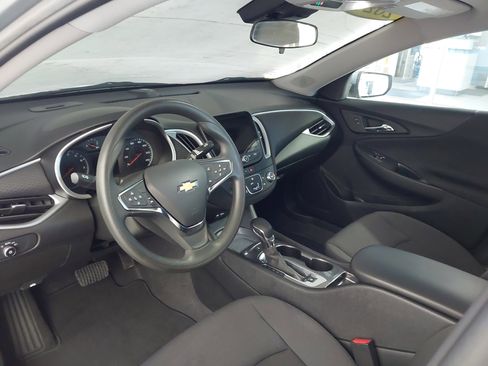 Used 2024 Chevrolet Malibu LS image 2