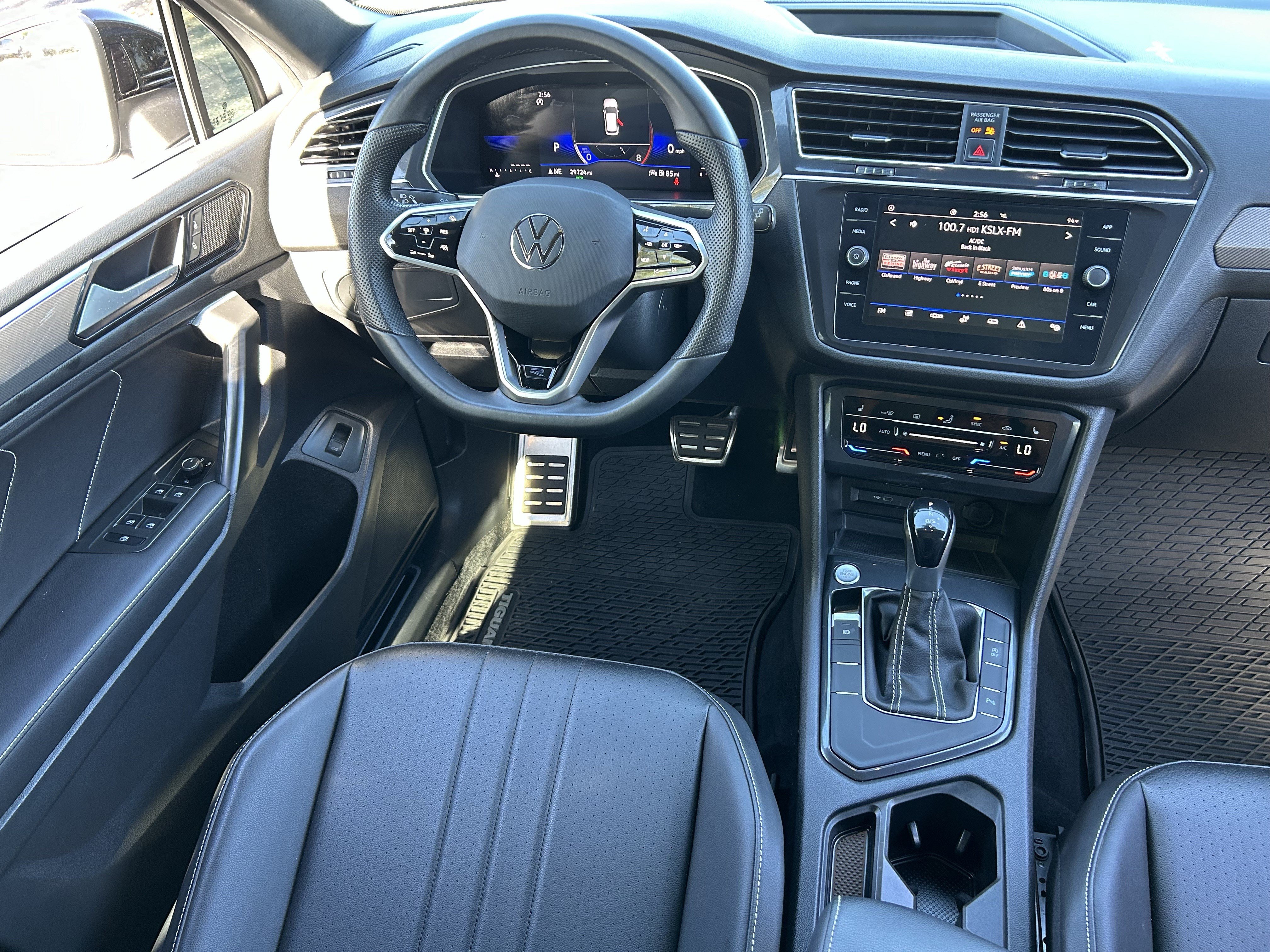 Used 2024 Volkswagen Tiguan SE R-Line FWD image 12