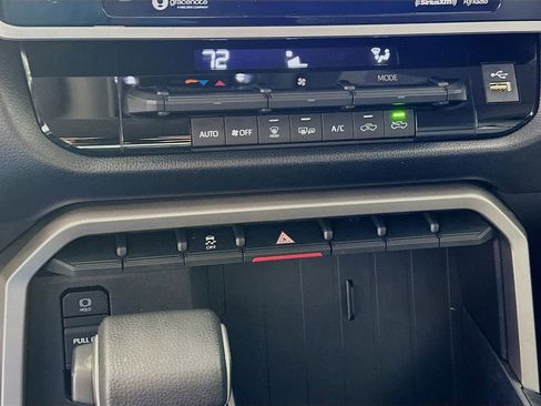 Used 2022 Toyota Tundra SR5 w/ SR5 Convenience Package image 16