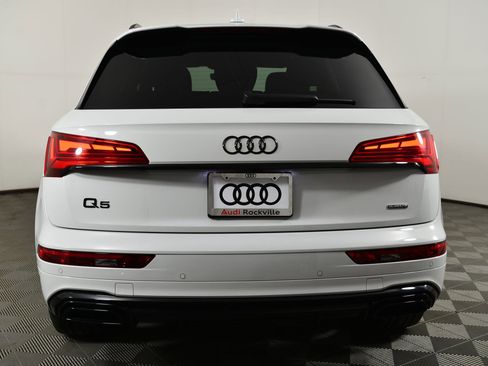 Certified 2024 Audi Q5 e Premium Plus AWD/4WD image 10