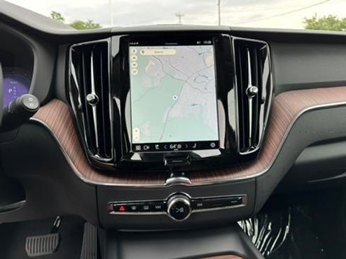 Certified 2024 Volvo XC60 T8 Plus w/ Protection Package Premier image 11