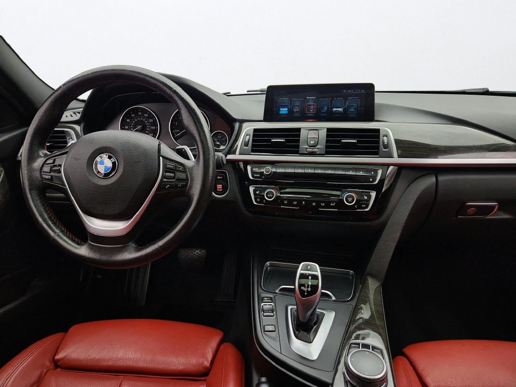 Used 2017 BMW 330i xDrive Sedan AWD/4WD image 29