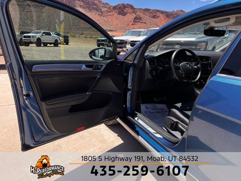 Used 2019 Volkswagen Golf Alltrack AWD/4WD image 17