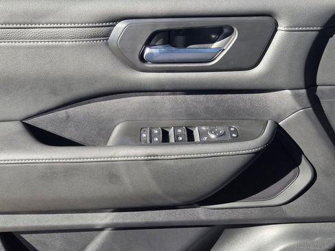 New 2026 Nissan Armada SV image 21