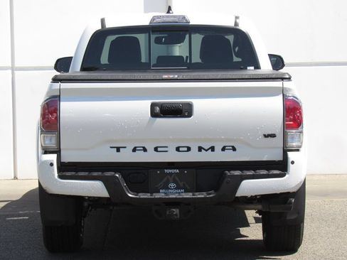 Used 2023 Toyota Tacoma TRD Sport w/ TRD Premium Sport Package AWD/4WD image 7