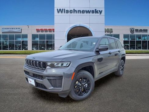 New 2026 Jeep Grand Cherokee Altitude RWD image 1