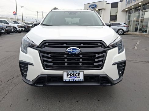 Used 2025 Subaru Ascent Bronze Edition image 8