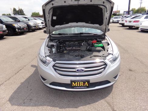 Used 2016 Ford Taurus SE image 28