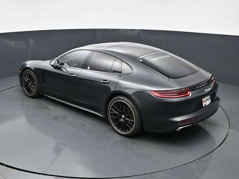 Used 2020 Porsche Panamera 4 AWD/4WD image 32