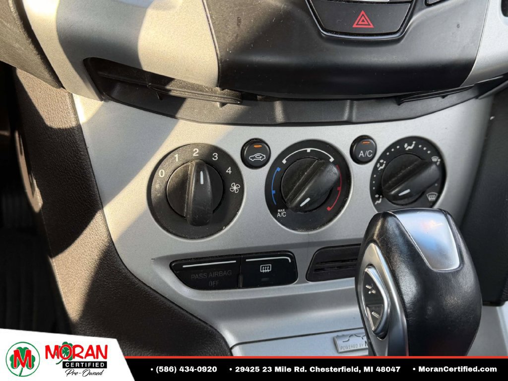 Used 2014 Ford Focus SE w/ Equipment Group 201A FWD image 22