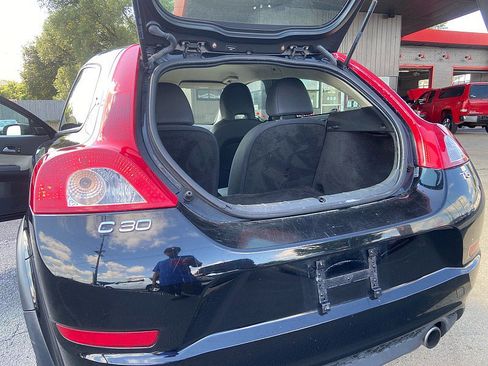 Used 2011 Volvo C30 FWD image 17