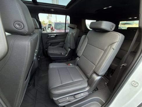 New 2026 Chevrolet Suburban LT w/ Comfort Package RWD image 20