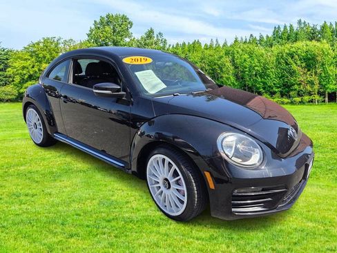 Used 2019 Volkswagen Beetle 2.0T S FWD image 2