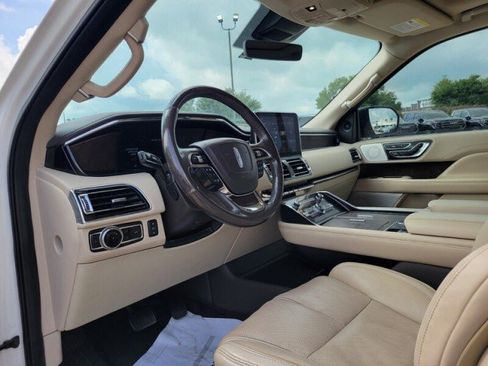 Used 2020 Lincoln Navigator L Reserve w/ Luxury Package AWD/4WD image 10