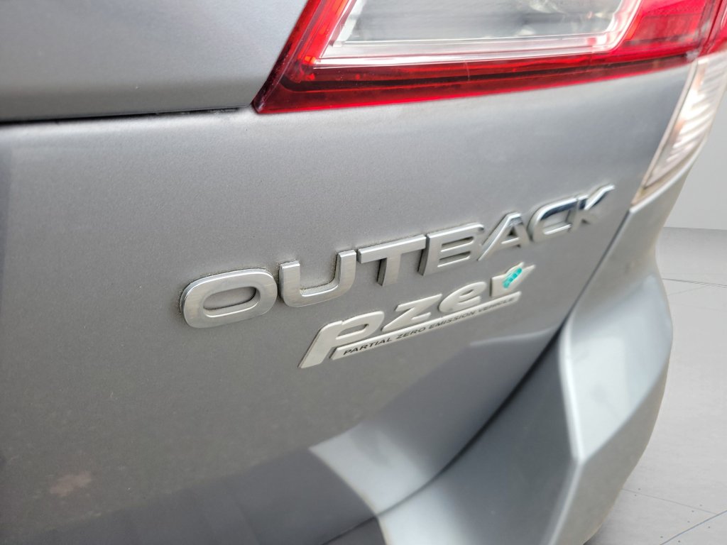 Used 2010 Subaru Outback 2.5i Premium w/ Popular Equipment Group 2A AWD/4WD image 27