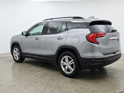 Used 2024 GMC Terrain SLE image 6