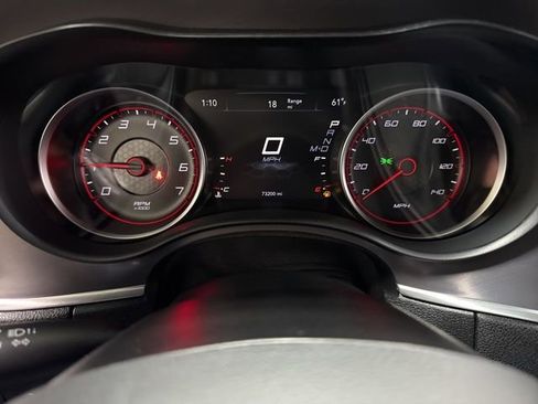 Used 2019 Dodge Charger SXT image 16