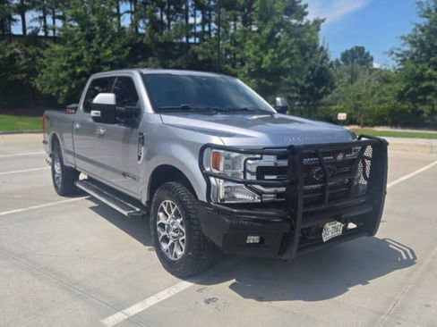 Used 2022 Ford F250 Lariat w/ Lariat Value Package AWD/4WD image 4
