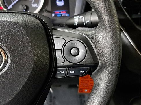 Used 2022 Toyota Corolla LE image 25