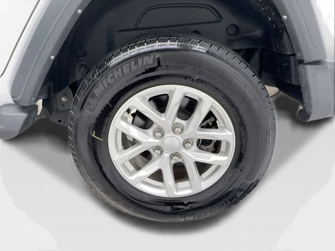Used 2023 Jeep Wrangler Unlimited Sport AWD/4WD image 11