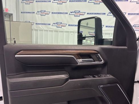 Used 2024 Chevrolet Silverado 3500 LT w/ Safety Package AWD/4WD image 19
